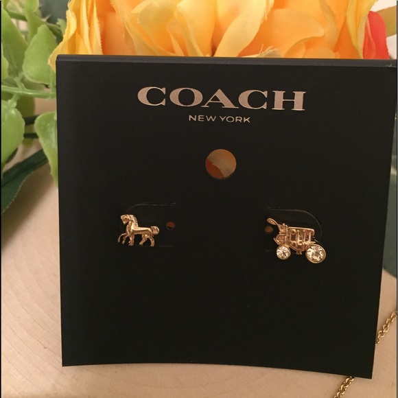 COACH Horse and Carriage Stud Earrings 🆕 - Picture 2 of 7
